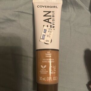 COVERGIRL Clean Invisible Foundation - Tawny 165
